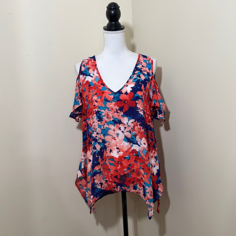 Venus || Woman’s cold sleeves Blouse size Medium